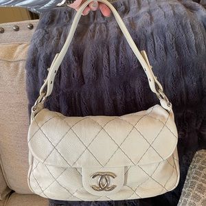 CHANEL CAVIAR LEATHER DIAMOND STITCHED PURSE